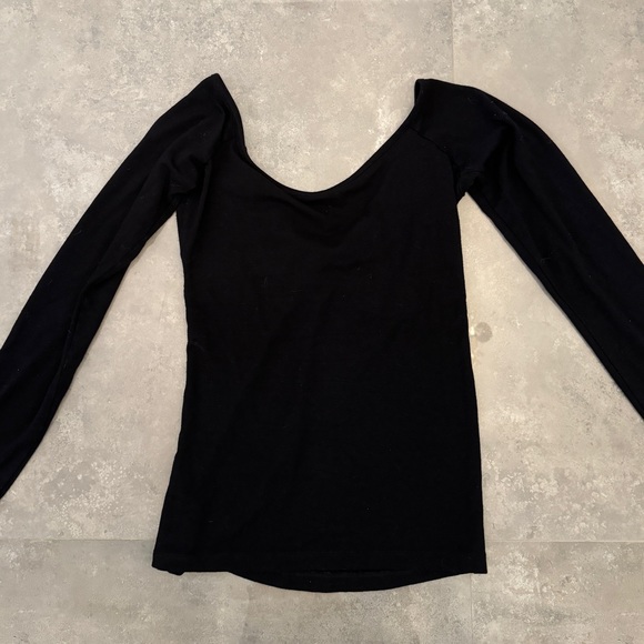 ASOS DESIGN Twist Front Bardot Top With Long Sleeves  Size 4 - Picture 7 of 7